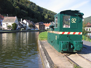 Train for towing barges