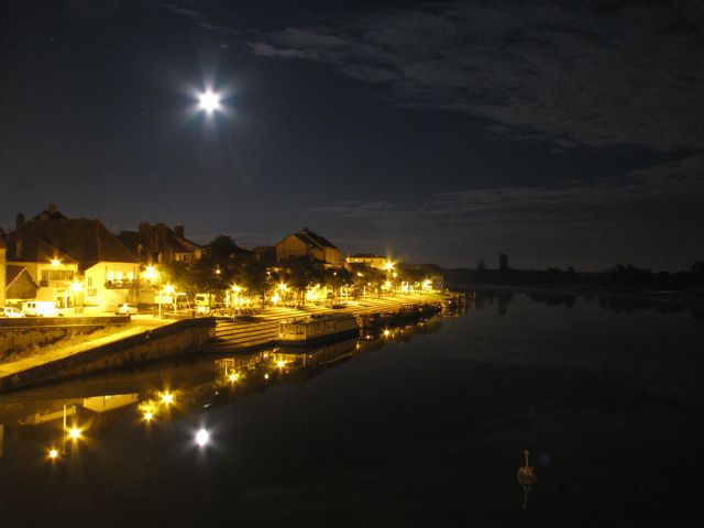 St. Jean-de-Losne waterfront