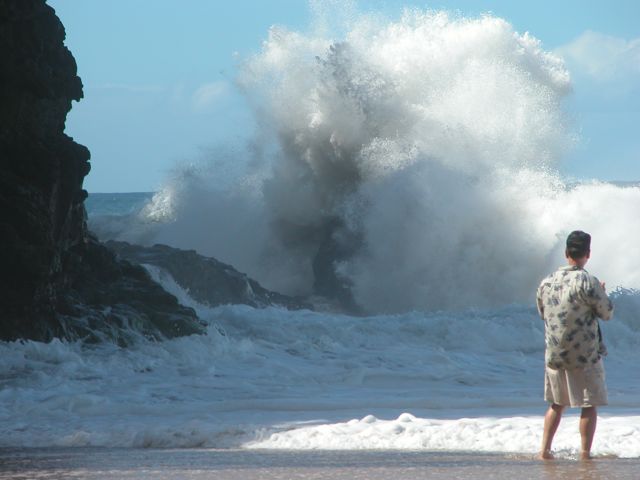 Big Wave on Hanakapiae Beach (Ted)
